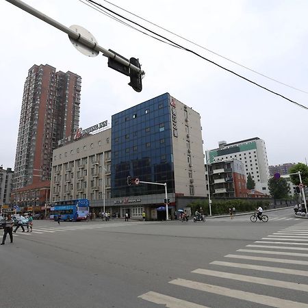 Jinjiang Inn - Wuhan Ziyang Road Eksteriør billede